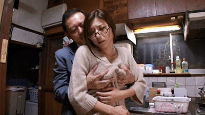 比基尼美女动态图片 雨后的小故事邪恶动态图 动漫邪恶被傉动态图