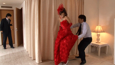 美女性感舞姿动态图片 动漫美女被虐动态图 雨后的小故事