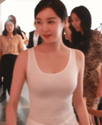 雨后的小故事动态图 比基尼美女动态图片 妹子甩奶邪恶动态图