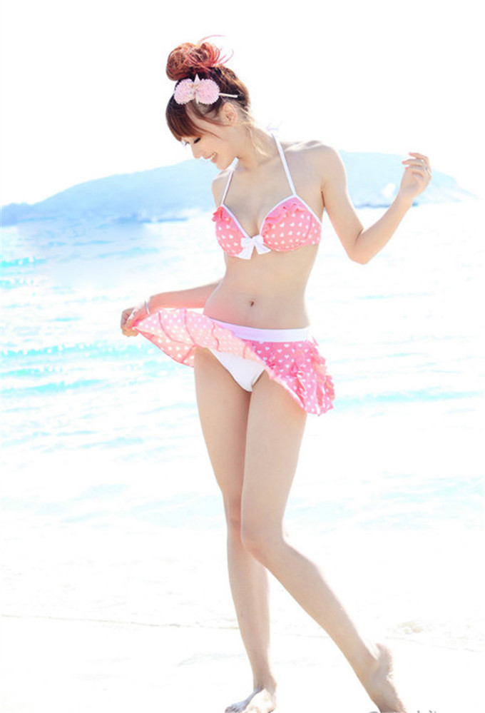 闺蜜性感俏皮比基尼沙滩写真