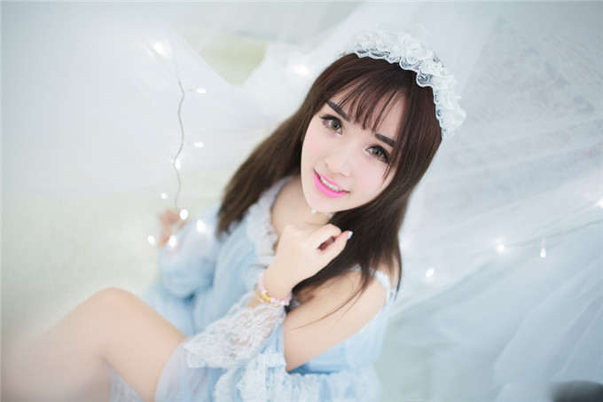 模特陈柳溪甜美公主梦幻写真
