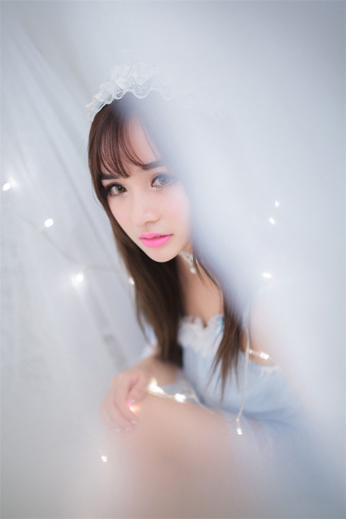 模特陈柳溪甜美公主梦幻写真