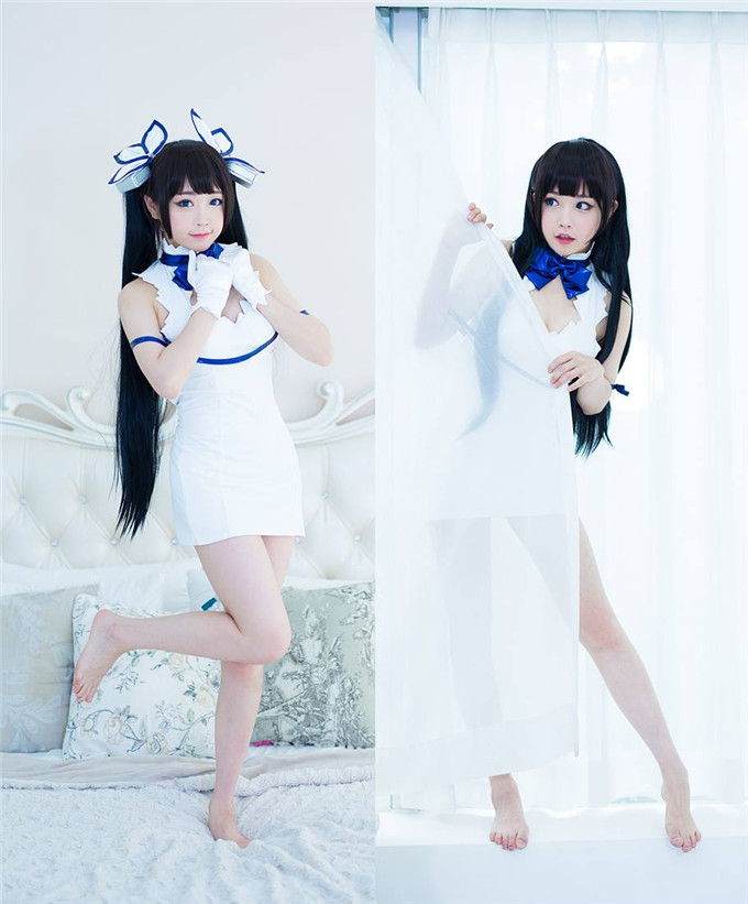 清纯女孩性感cosplay露酥胸